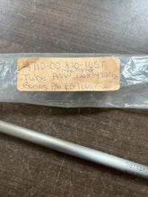 Load image into Gallery viewer, Boeing 65-11687-33 Tube Assy 4710-00-870-1657
