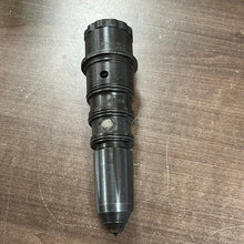 Load image into Gallery viewer, Cummins 3047966 REMAN INJECTOR
