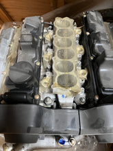 Load image into Gallery viewer, Nissan VG30-218895 Engine complete R031D BR
