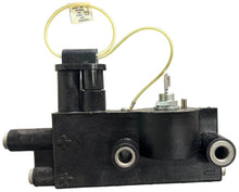 Load image into Gallery viewer, Cat Tractor 237-7602 Switch GP/Disconnect Battery
