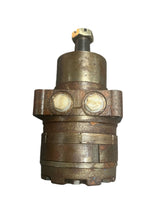 Load image into Gallery viewer, White RE18091000 Hydraulic Motor
