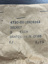 Load image into Gallery viewer, Deutsch 147-29134 Socket Hose Fitting 4730-00-104-6263 Eaton 213-4D
