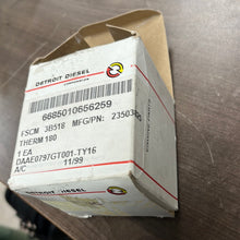 Load image into Gallery viewer, Detroit Diesel 23503825 Thermostat 180
