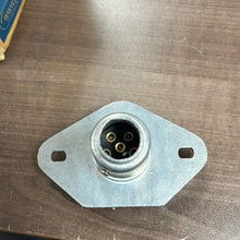 Load image into Gallery viewer, Phillips 15-600  Trailer Socket
