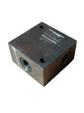 Load image into Gallery viewer, Vickers 30915-1 Hydraulic Block Valve

