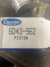 Load image into Gallery viewer, Carrier Transicold 6D43-962 Piston and Pin
