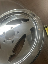 Load image into Gallery viewer, Harley-Davidson 5 Bolt Rear Pulley Chrome Sprocket

