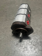 Load image into Gallery viewer, John Barnes 12494 Used Hydraulic Gear Pump
