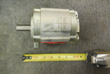 Load image into Gallery viewer, HALDEX N9A119R46N24 HYDRAULIC PUMP
