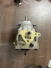 Load image into Gallery viewer, Hydro-Gear PR-2HCC-GV1X-XXXX Pump - Comes as shown
