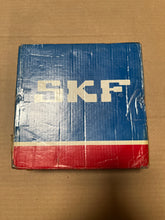 Load image into Gallery viewer, SKF 22218E/C4 Bearing
