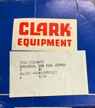 Load image into Gallery viewer, Clark 218855 Retainer Hub 3010-00-915-6472
