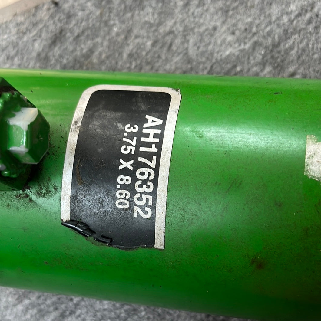 John Deere AH176352 Used Hydraulic Cylinder