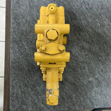 Load image into Gallery viewer, CATERPILLAR 9J4693 VALVE GP-ACCUMULATOR CHARGING
