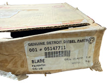 Load image into Gallery viewer, Detroit Diesel 5147711 Fan Blades
