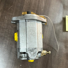 Load image into Gallery viewer, Sauer-Sunstrand Pumps SNM21/25-S-SC06-N Hyd. Pump, Gear Pump
