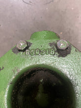 Load image into Gallery viewer, JOHN DEERE R38318 USED HYDRAULIC PUMP FOR 2030 2750 1020 2555 2020 2350 2040 2550 2755 2355
