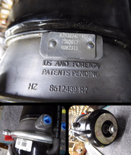 Load image into Gallery viewer, Freightliner MJS3024ET951 Tandem SP

