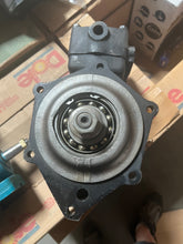 Load image into Gallery viewer, Bendix Brake 1300 Air Compressor, Reman
