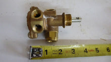 Load image into Gallery viewer, Mack 20QE3219 Dash Valve oem
