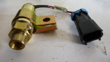 Load image into Gallery viewer, Mack OEM 20QE3373 Fan Clutch Solenoid Valve 12V
