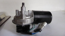 Load image into Gallery viewer, CNH 84398515 12-Volt Wiper Motor
