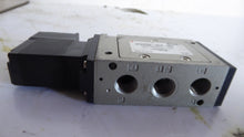 Load image into Gallery viewer, SMC NVFS3120-5DZ-02F Pneumatic solenoid Valve

