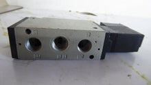 Load image into Gallery viewer, SMC NVFS3120-5DZ-02F Pneumatic solenoid Valve
