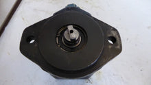 Load image into Gallery viewer, Vickers V10 1J2J 0A20 024 LH Hydraulic Pump
