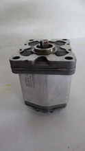 Load image into Gallery viewer, Marzocchi 1PD9.2 Gas Gear Pump
