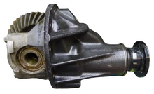 Load image into Gallery viewer, Isuzu CD7011Y Front Gear Reducer

