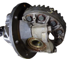 Load image into Gallery viewer, Isuzu CD7011Y Front Gear Reducer
