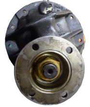 Load image into Gallery viewer, Isuzu CD7011Y Front Gear Reducer
