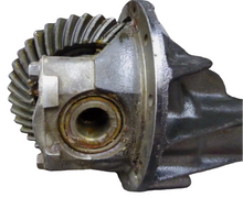 Load image into Gallery viewer, Isuzu CD7011Y Front Gear Reducer
