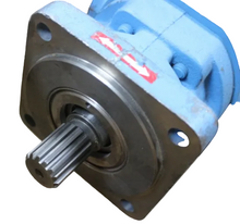 Load image into Gallery viewer, Permco Pumps P3700B267AXHS15-6 Hyd. Pump

