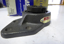 Load image into Gallery viewer, Sealmaster Bearings FB-12TC Pillow Block Bearing
