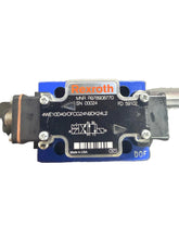 Load image into Gallery viewer, Rexroth 4WE10D40/OFCG24N9DK24L2 Directional Control Valve
