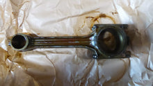 Load image into Gallery viewer, Navistar International 250630R21 Connecting Rod 2815-00-075-9874
