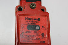 Load image into Gallery viewer, Honeywell GKCA14L6-FW Micro Switch Used
