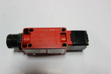 Load image into Gallery viewer, Honeywell GKCA14L6-FW Micro Switch Used

