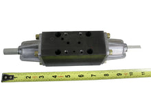 Load image into Gallery viewer, Parker 85400-04P Hydraulic Valve LM2CR
