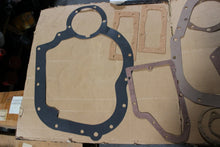 Load image into Gallery viewer, WABCO 404825 Parts kit, Transmission 2520-00-582-3681
