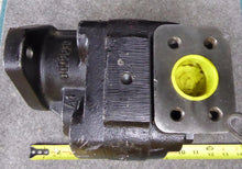 Load image into Gallery viewer, Turolla 11162027 Hydraulic Pump
