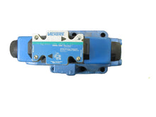 Load image into Gallery viewer, Vickers DG5S8-8C-2V-MFWB-5-30 Directional Control Valve 24158JA
