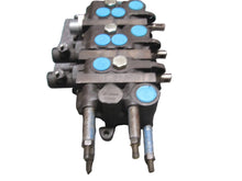 Load image into Gallery viewer, Vickers 02-101222 3 Spool Control Valve
