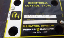 Load image into Gallery viewer, Parker Hannifin 4MD01ZD20FK Directional Control Valve NOS
