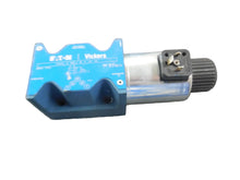 Load image into Gallery viewer, EATON VICKERS DG4V-5-6BLJ-M-U-H6-20 Directional Valve
