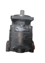 Load image into Gallery viewer, Parker Commercial 322-9210-035 Hydraulic Pump Motor
