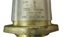 Load image into Gallery viewer, Rexroth 9510-390-073 Hydraulic Gear Pump
