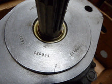 Load image into Gallery viewer, Caterpillar G26944 Hydraulic Gear Pump
